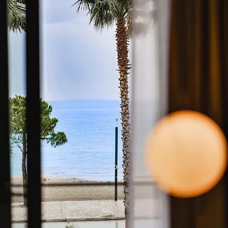 Miramare Boutique Hotel 4*