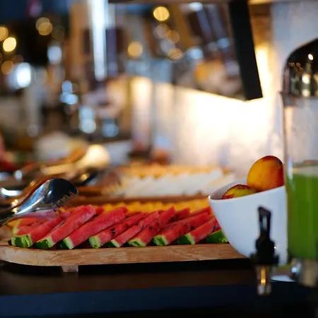 Miramare Boutique מלון Vlorë