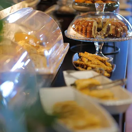 Miramare Boutique מלון