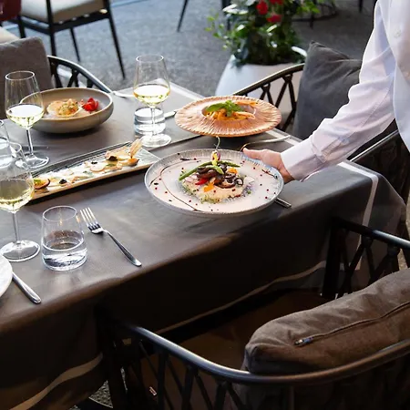 Miramare Boutique 4*